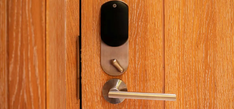 Automatic Locking Door Knob Corona